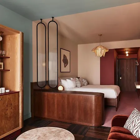 The Hoxton, Hotel